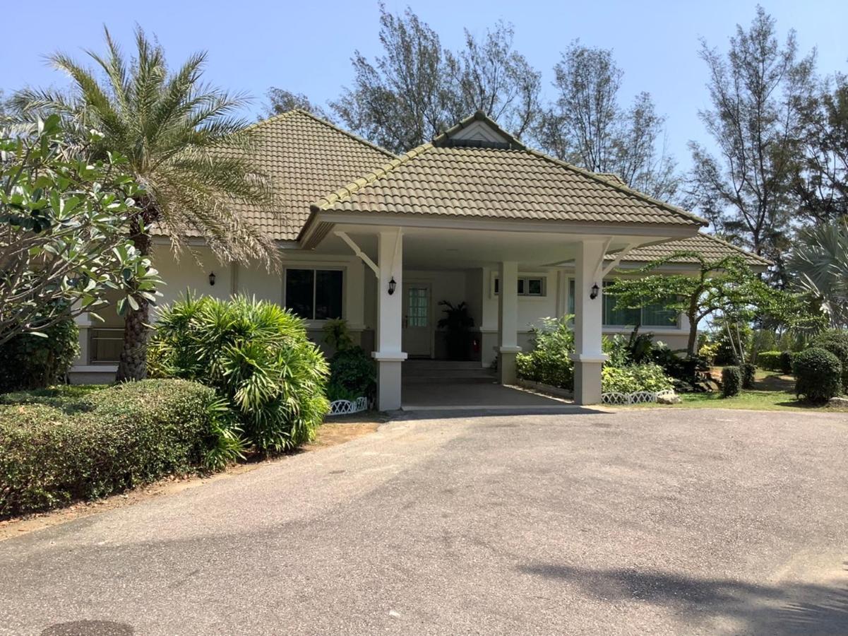 Seapine Beach Golf And Resort Hua Hin Ban Khao Takiap Exterior foto