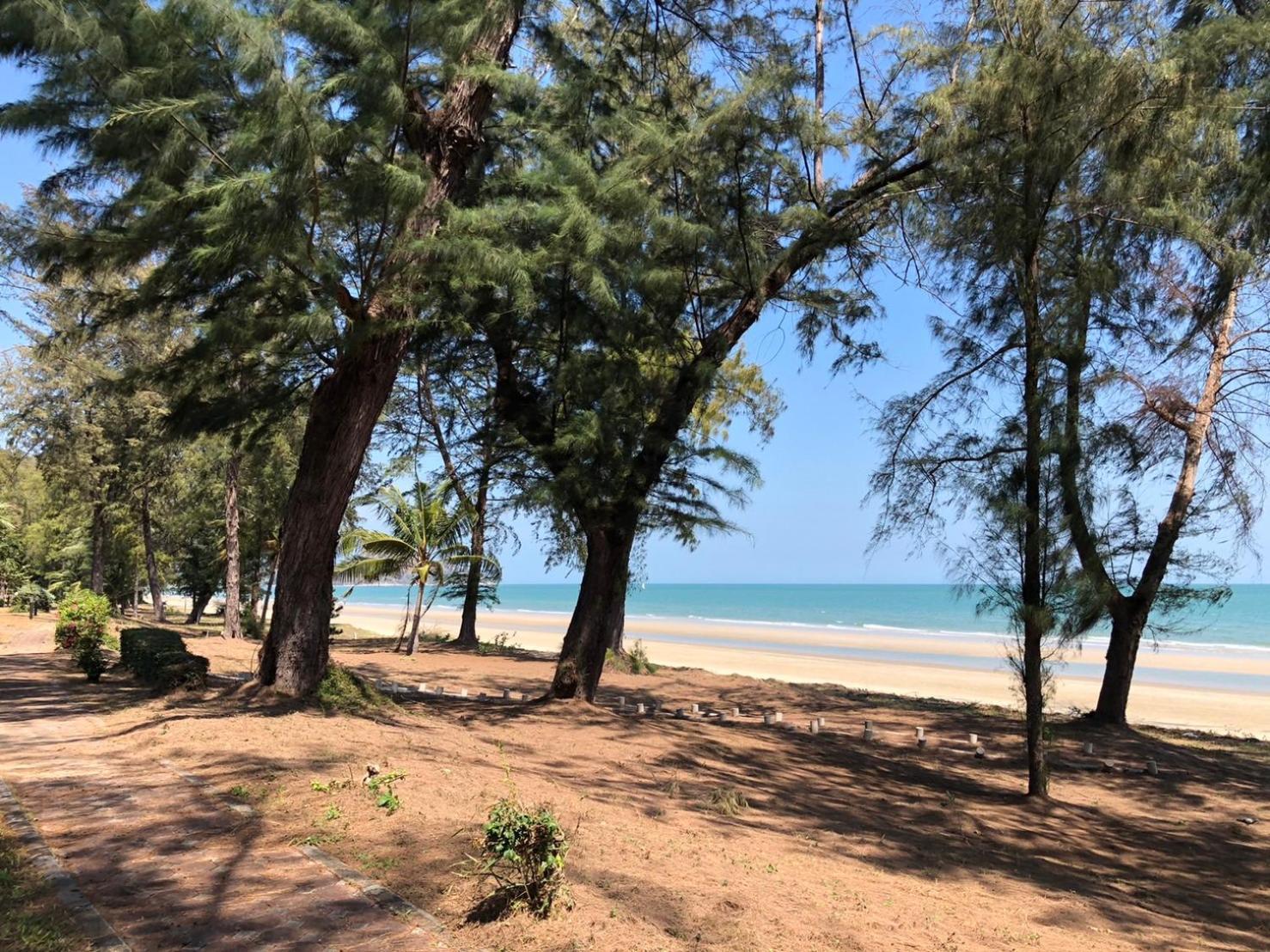 Seapine Beach Golf And Resort Hua Hin Ban Khao Takiap Exterior foto