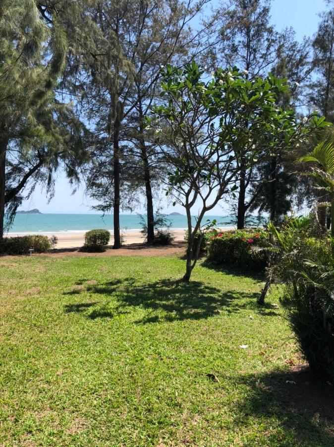 Seapine Beach Golf And Resort Hua Hin Ban Khao Takiap Exterior foto